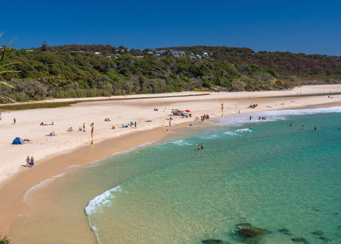 Cylinder Beach, North Stradbroke Island