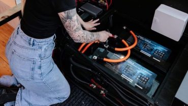 Lithium vs AGM: Which Battery Should You Choose?